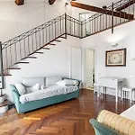 Brera Moscova - Classical - Wifi ミラノ
